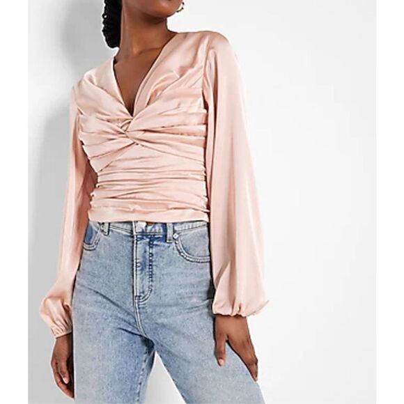 Express soft pink satin long sleeve open bow back blouse size medium - Picture 2 of 12